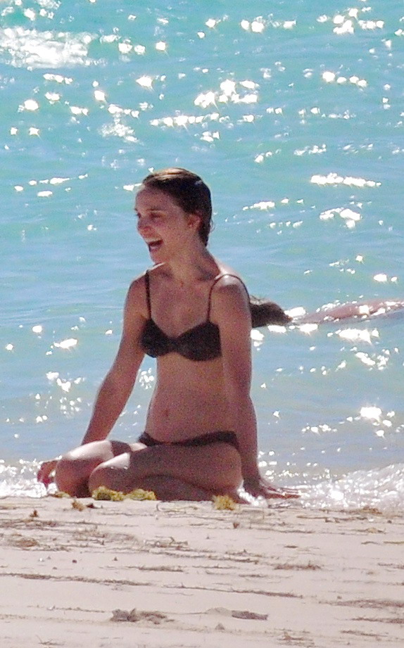 Natalie Portman wearing a Bikini in Turks and Caicos islands